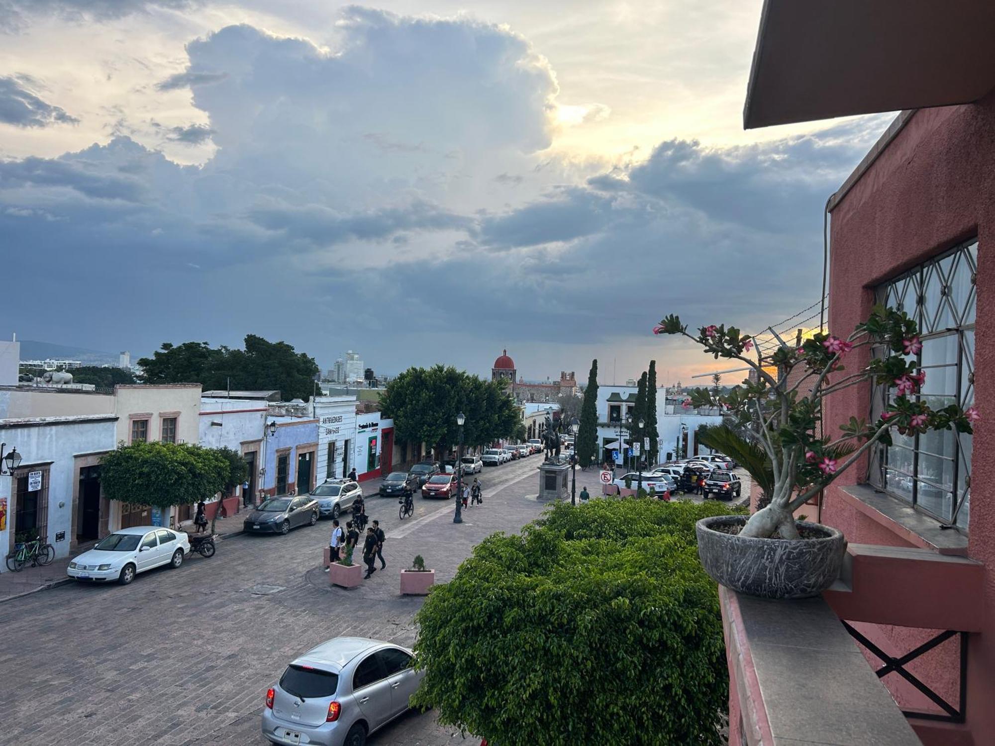 Lolita & Enri, La Mejor Ubicacion Y Vista En El Centro De Queretaro Hotel ภายนอก รูปภาพ
